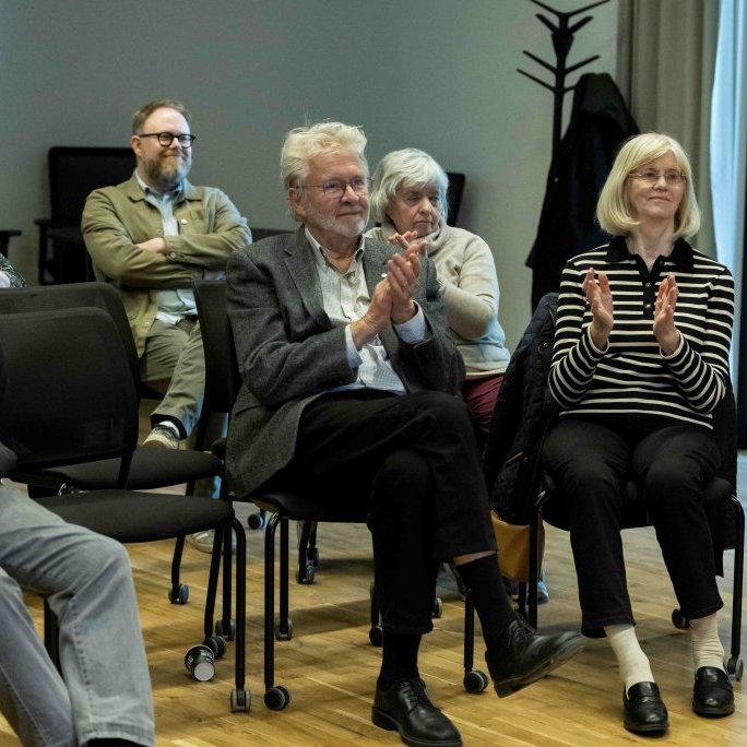 Klappað fyrir nýrri stjórn. Fremst Sveinn Magnússon, formaður stjórnar Landspítala og við hlið hans Anna Lilja Gunnarsdóttir, fv. ráðuneytisstjóri í Velferðarráðuneytinu.