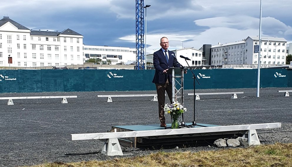 Skóflustunga tekin að 10.000 fermetra húsnæði heilbrigðisvísindasviðs HÍ við LSH