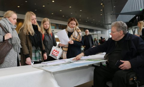 Þorkell með nemendum