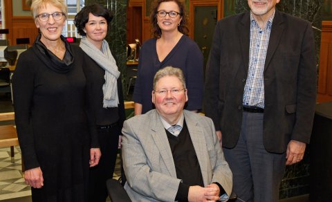 Við undirskrift samningsins